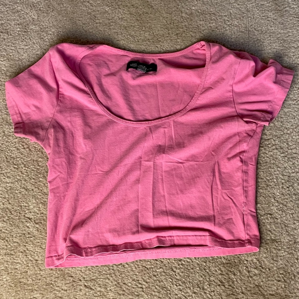 Scoop Neck Cropped Tee - Large